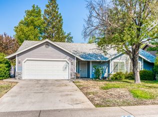 1363 Edgewood Dr, Redding, CA 96003
