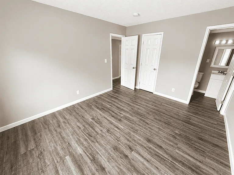 2036 Catalpa Dr #D — Photo 2