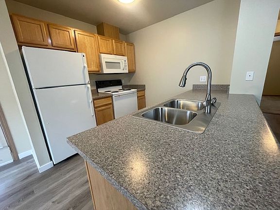 5th image of 1805 E Overland Rd #51