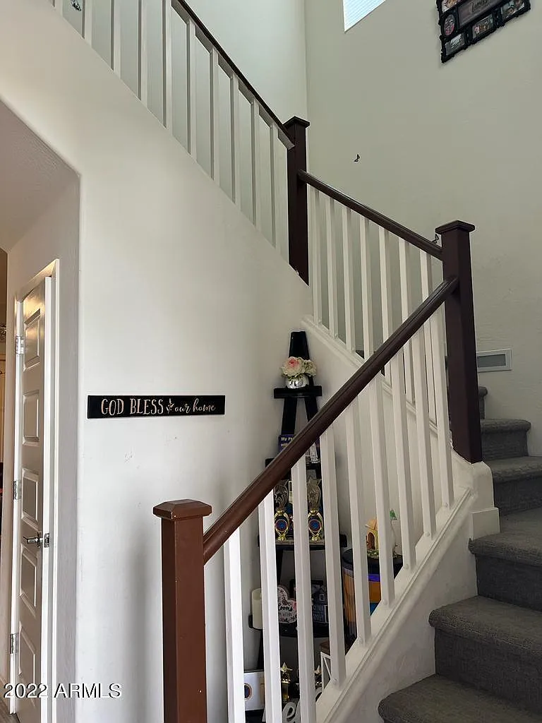 3 bed, 2.5 bath, 2196 sqft, $2,800 — Photo 3