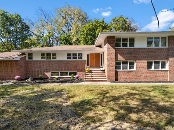 37 Cathy Road, Poughkeepsie, NY 12603