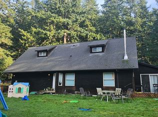 4499 Vanderwell Rd, Oak Harbor, WA 98277