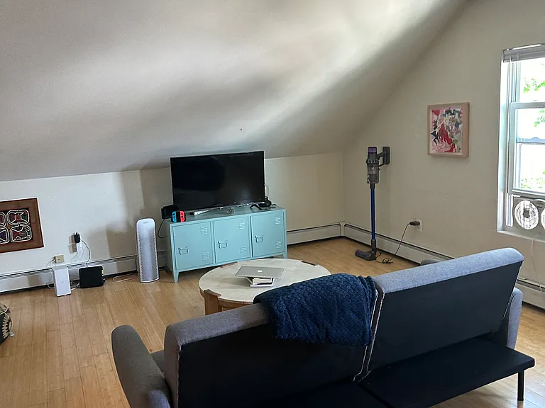 52 Vinton St #3 — Photo 17