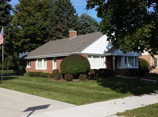 728 Flambeau St, Manitowoc, WI 54220