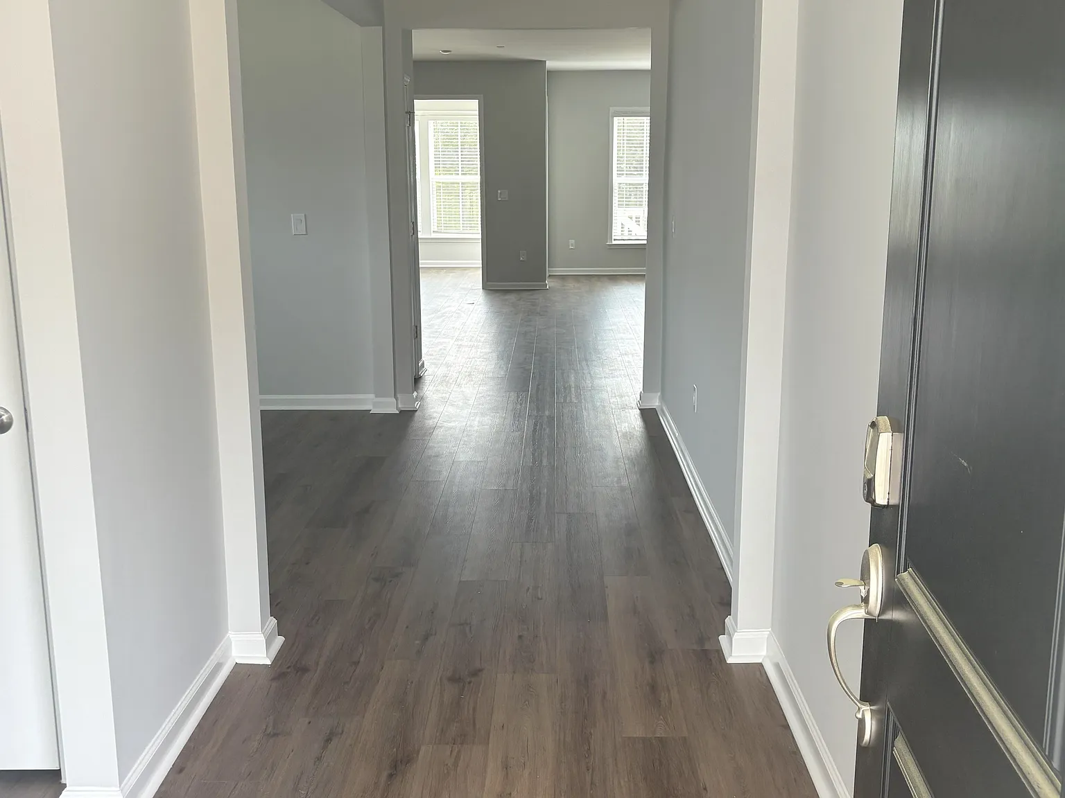 5 bed, 3435 sqft, $3,350 — Photo 3