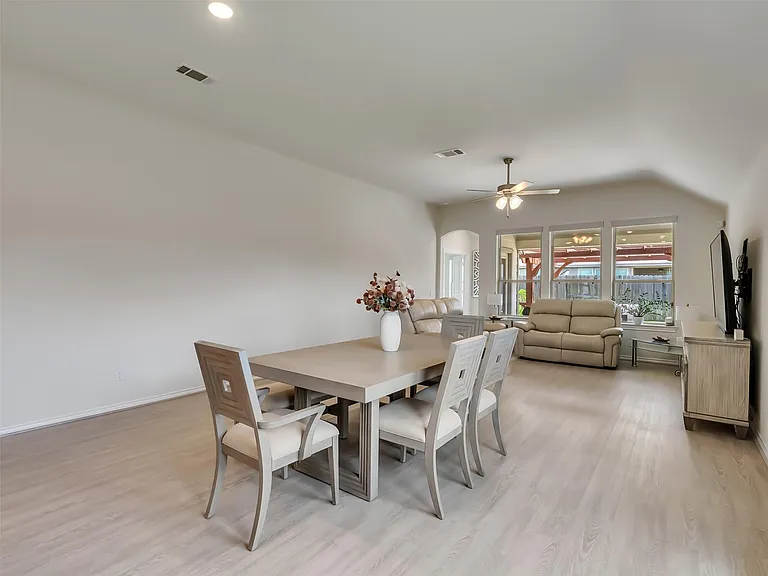 27997 Lone Hollow Ln — Photo 28