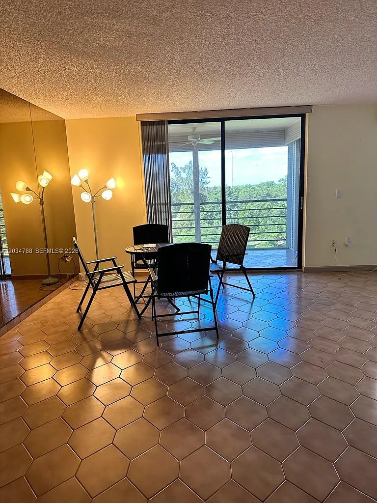 Park Place Condominium No — Photo 1