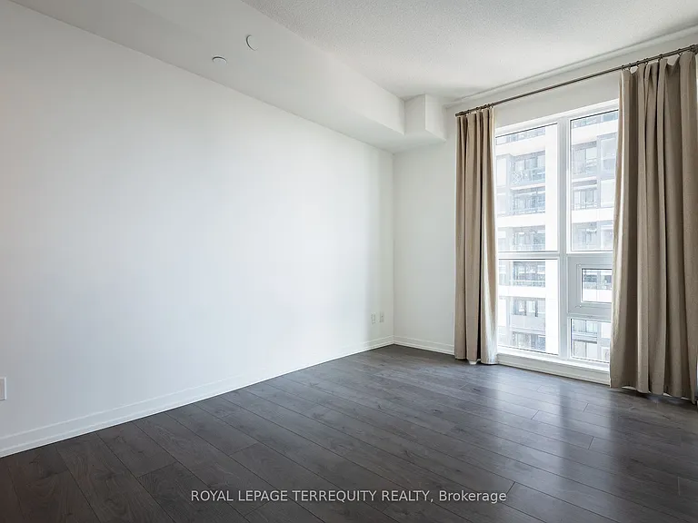 49 E Liberty St #1802 — Photo 18