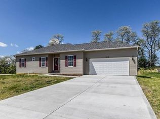 212 Palace Way Dr, Troy, MO 63379