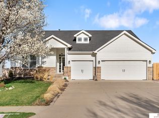 10911 S 113th St, Papillion, NE 68046