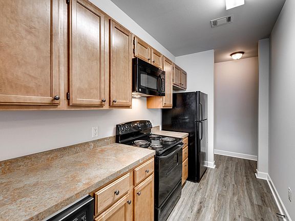 4th image of 3640 Jeanna Dr Unit 102
