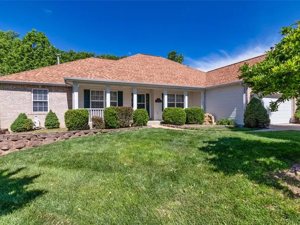 111 Keystone Dr, Fenton, MO 63026