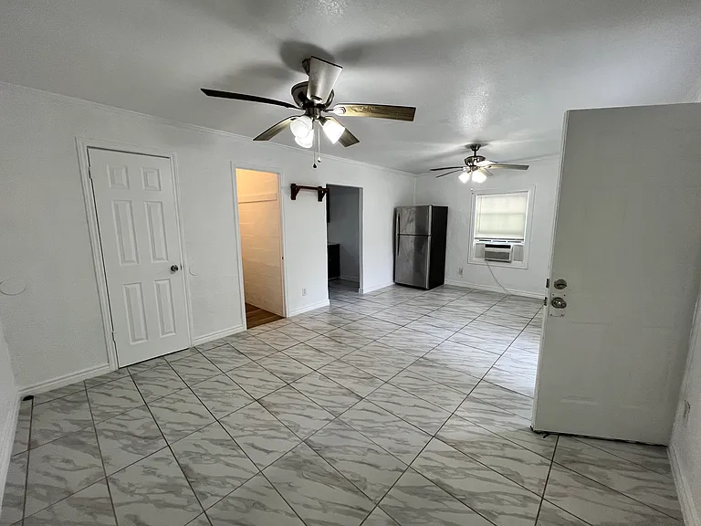 5504 Jensen Dr #5 — Photo 9