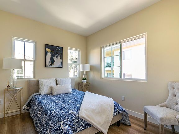5th image of 636 N Stoneman Ave #B