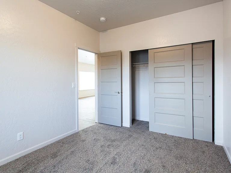 Prairie Pointe Apartments and Townhomes — Photo 108