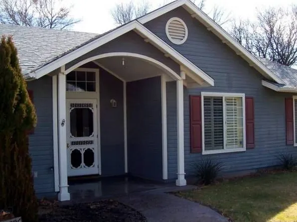 4250 N Lake View Dr, Rimrock, AZ 86335