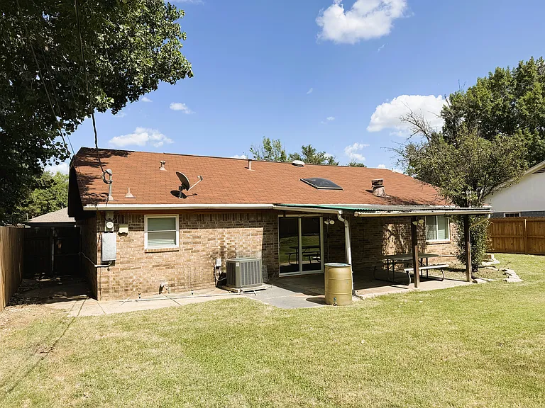 6406 Willow Springs Dr — Photo 15