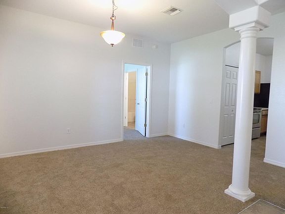 3rd image of 2515 NE 31st Ter