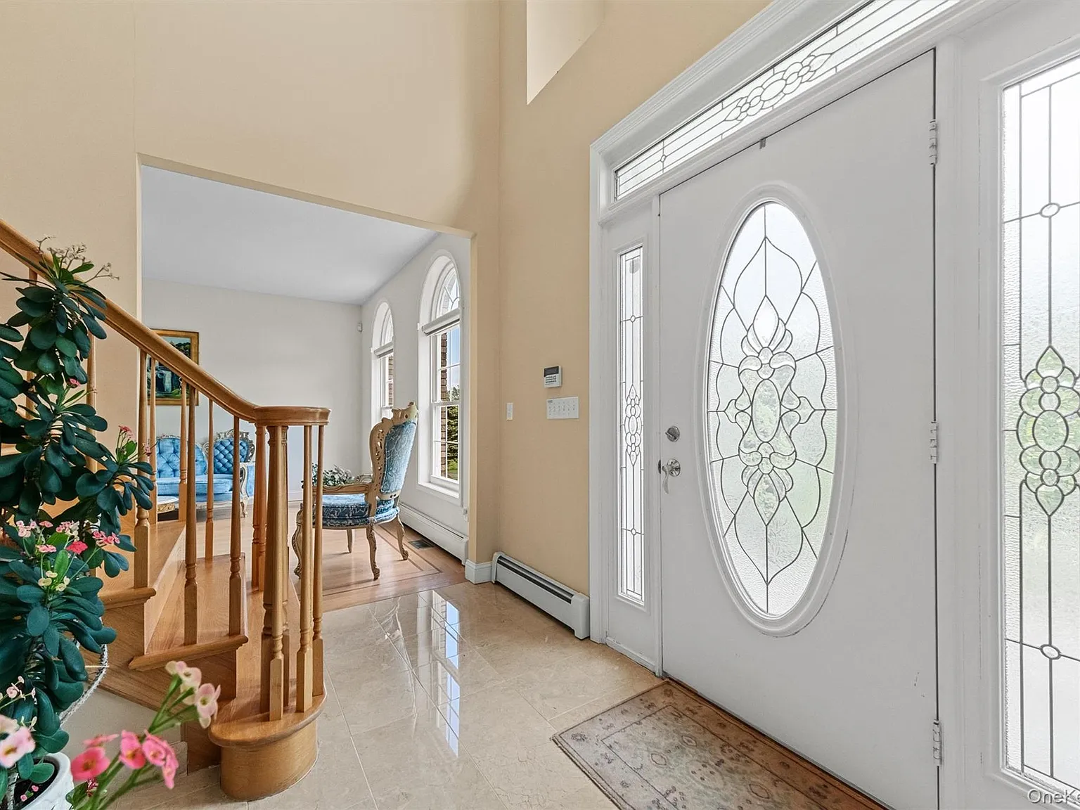 4 bed, 2.5 bath, 3348 sqft, $6,000 — Photo 2