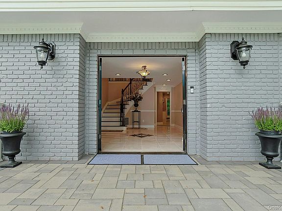 4th image of 8 Dunmore Road