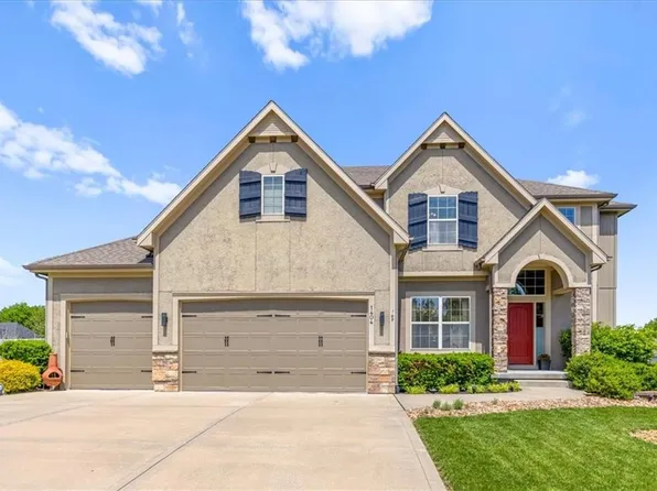 1404 SW 41st Cir, Lees Summit, MO 64082