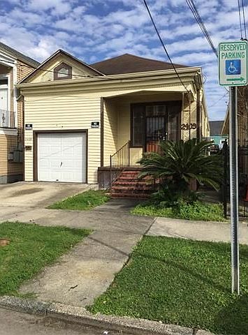1st image of 2409 Valence St