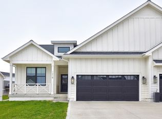1318 NW 32nd St, Ankeny, IA 50023
