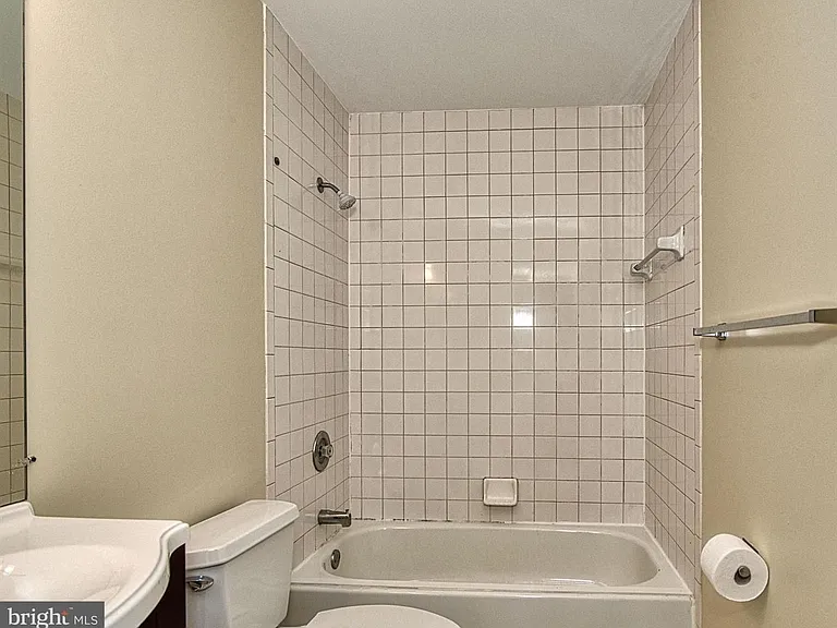 2205 Cedar Mill Ct — Photo 36