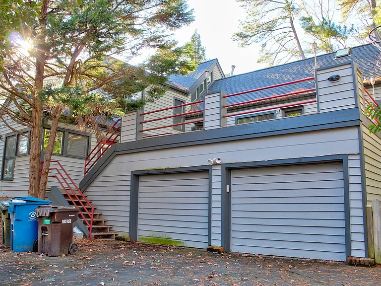 3628 Carlisle Dr — Photo 3