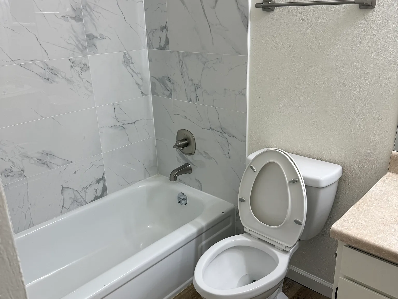 1 bed, 550 sqft, $1,700 — Photo 3