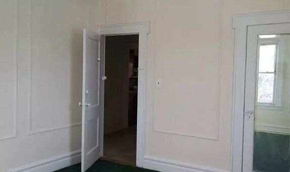 4th image of 711 Stuyvesant Ave