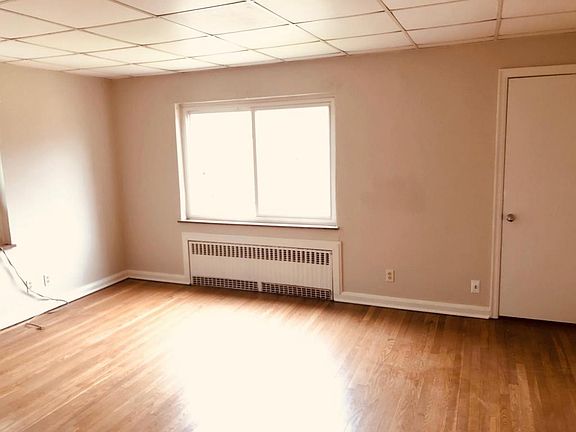 2nd image of 704 Saint Joseph Ln APT 6