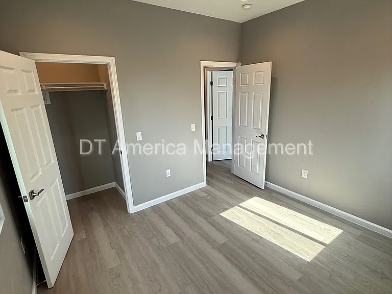 5484 Timothy Dr — Photo 26