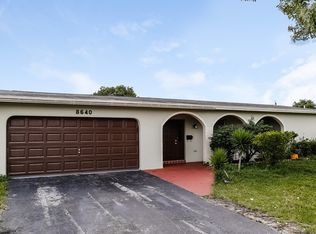 8640 Sheraton Dr, Hollywood, FL 33025