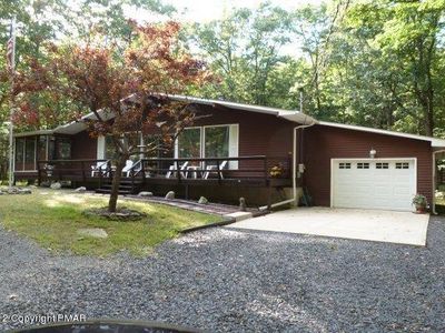 155 Chipmunk Rd, Bushkill, PA, 18324