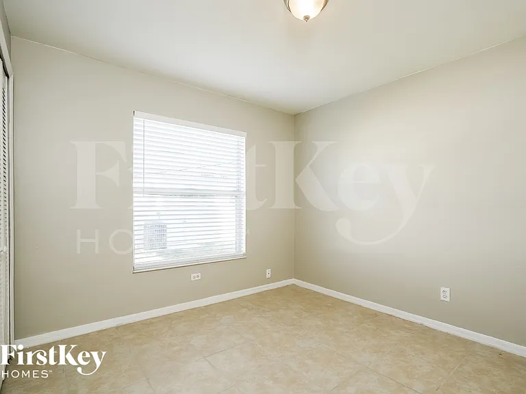 1828 SW 3rd Pl — Photo 15