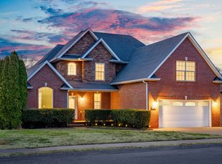 1105 Drakes Cove Rd N, Adams, TN 37010