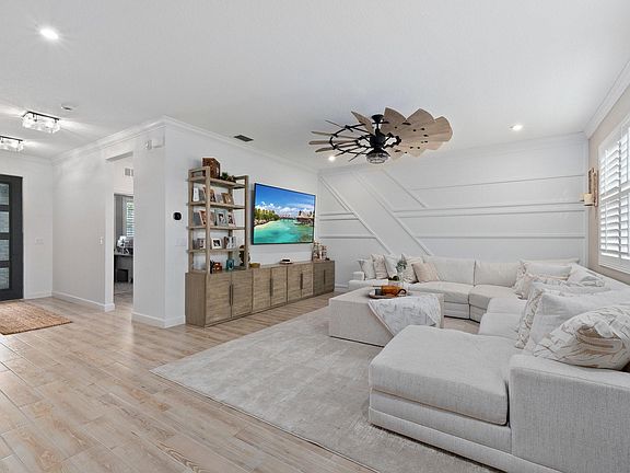 4th image of 10255 SW Orana Dr