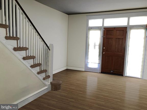 4th image of 5424 N Warnock St