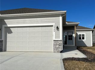 19708 W 196th St, Spring Hill, KS 66083