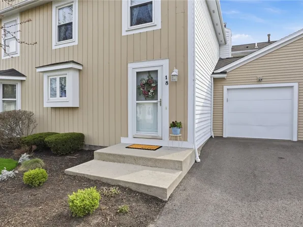 18 Hanna Ln, Webster, NY 14580