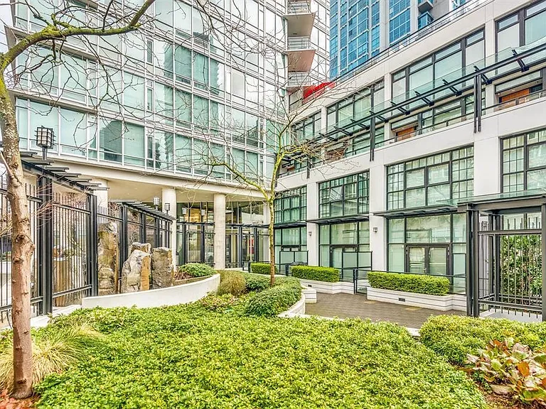 1255 Seymour St #2305 — Photo 37
