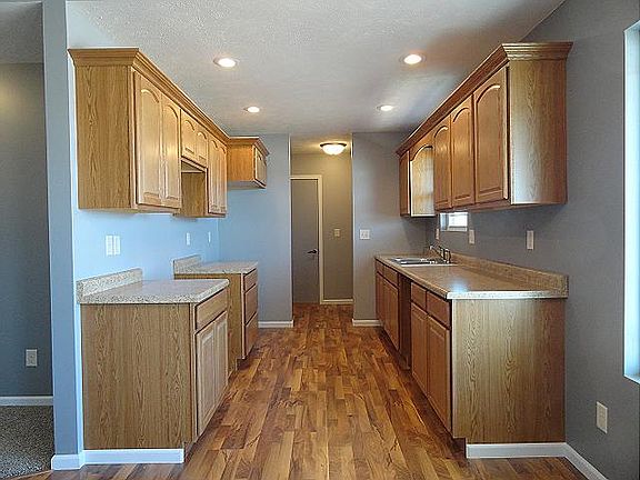 3rd image of 2606 Byers Dr