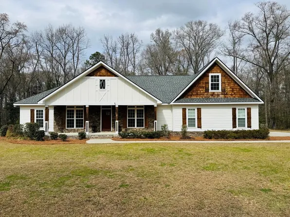 75 Logan Dr, Tifton, GA 31793