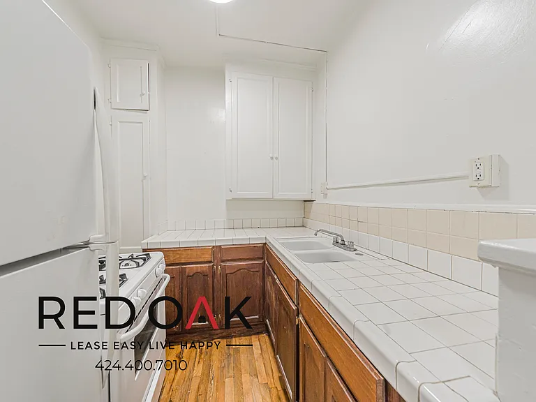 836 Sanborn Ave #208 — Photo 12