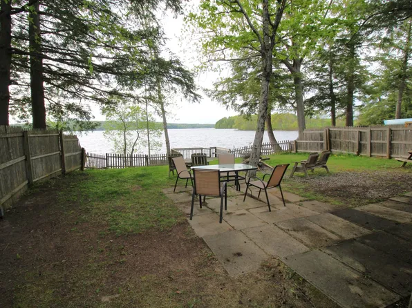 42 Sunset Cove, Wales, ME 04280