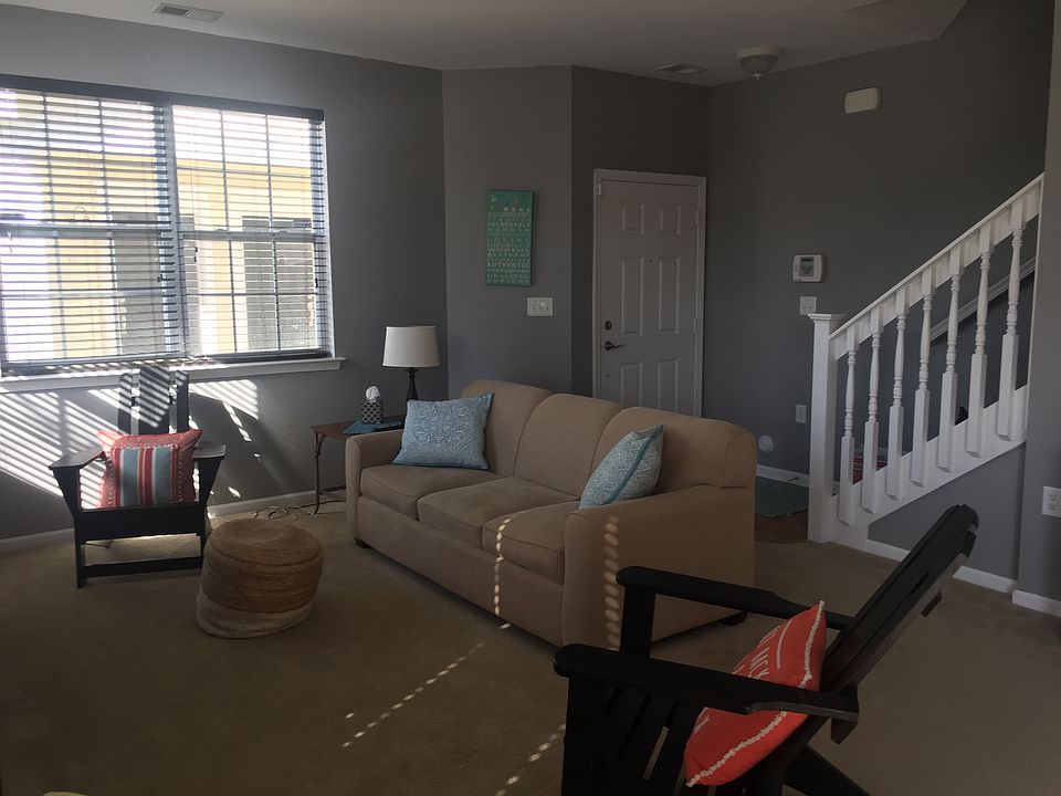 2nd image of 1439 Leckford Dr
