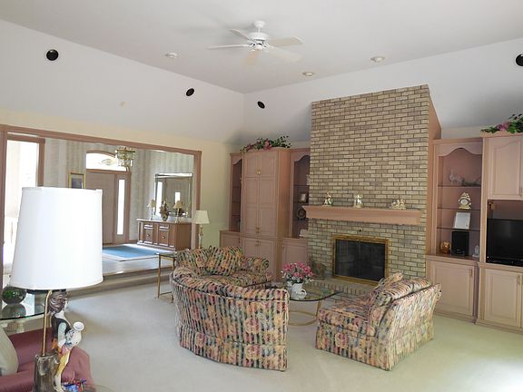 Vaullted Formal Living Rm.