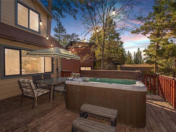 2nd image of 447 Vista Ln