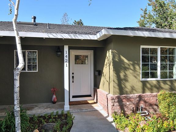 2nd image of 1421 Flora Ave